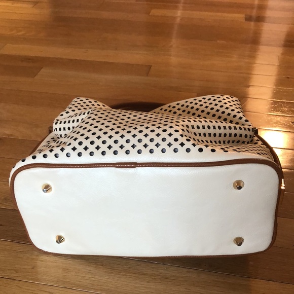 Samoe Style Convertible Handle Bucket Bag - Picture 7 of 11